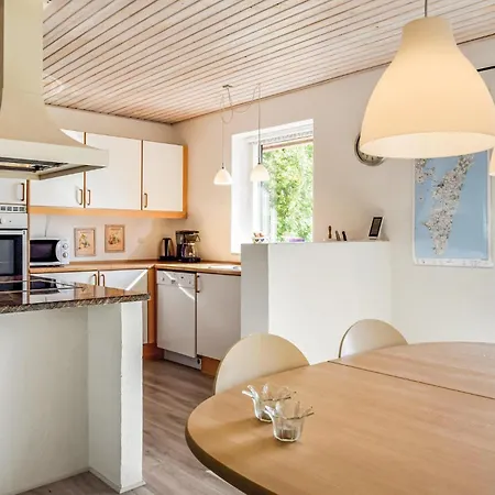 Holiday home In Tranekaer With Wifi *